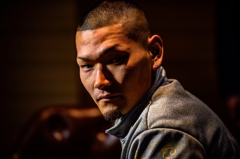 「すじぼり」より、ウメモトジンギ演じる目黒。