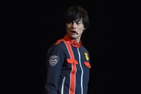 アクションショーにて、結木滉星演じる朝加圭一郎。