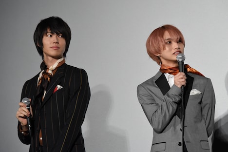 左から山崎大輝、とまん。