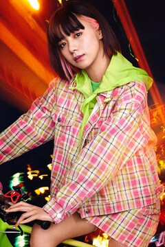 中谷美紀 池田エライザが蜷川実花のnetflixドラマ出演 配信開始は年に コメントあり 映画ナタリー