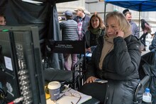 「ビリーブ 未来への大逆転」撮影現場でのミミ・レダー。