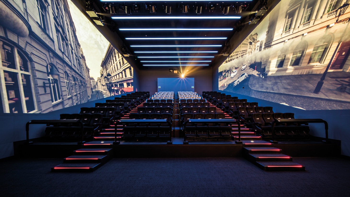 4DX with ScreenXのシアターイメージ。