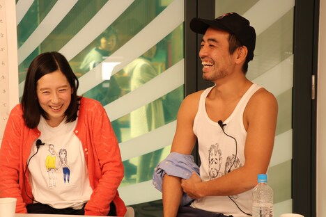 左から和田光沙、松浦祐也。