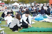 過去の「夜空と交差する森の映画祭」の様子。