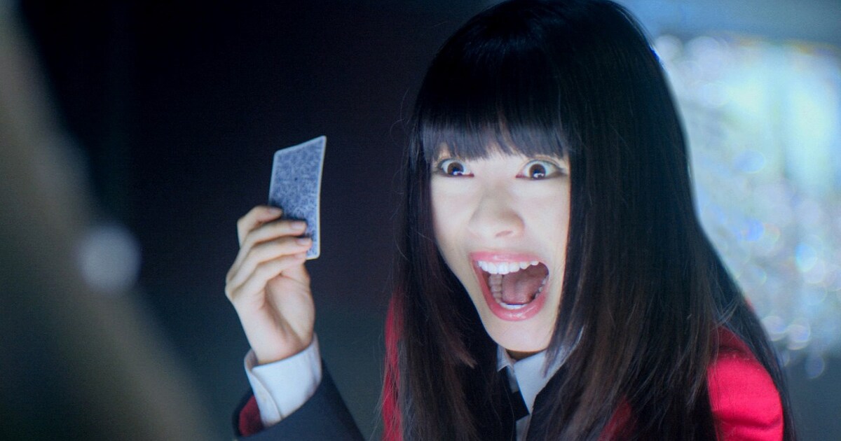 浜辺美波主演「賭ケグルイ」は“どエンタメ”！監督「クルった彼女たちが 