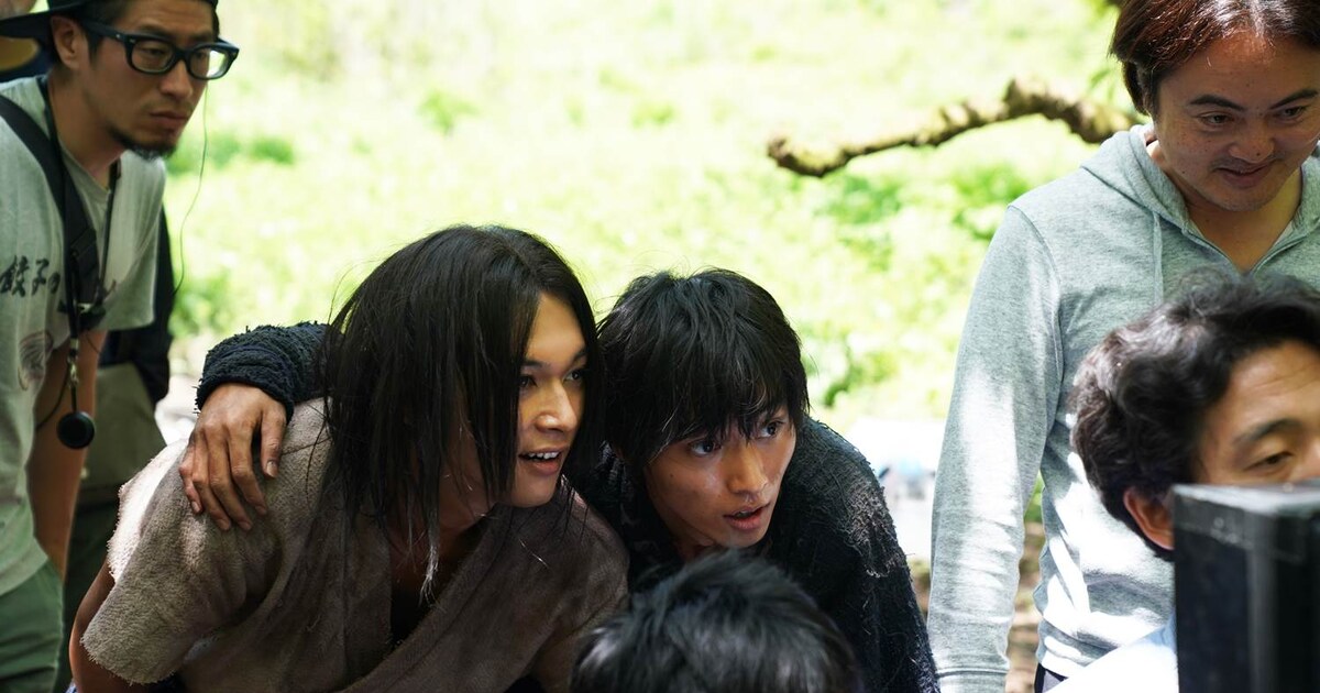 山崎賢人と吉沢亮のオフショットも、「キングダム」写真展が2日間限定 