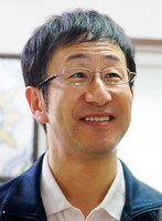 矢柴俊博演じる富永。