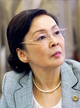 高泉淳子演じる上町美江。