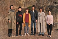 左から渡邊圭祐、押田岳、奥野壮、椿隆之、森本亮治、梶原ひかり。