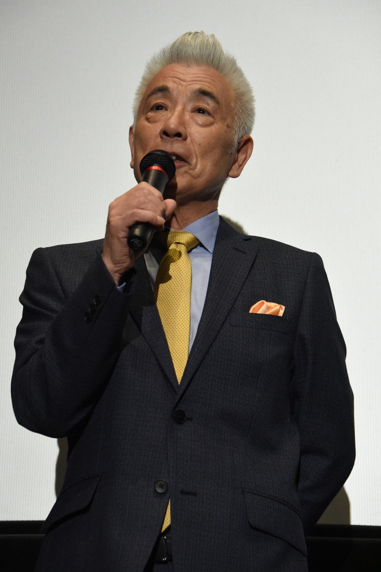 イッセー尾形