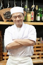 神保悟志演じる谷村晴彦。