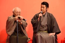 左から中島貞夫、永瀬正敏。