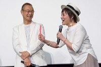 左から神谷明、伊倉一恵。