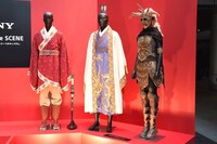 左から吉沢亮、本郷奏多、長澤まさみの衣装。