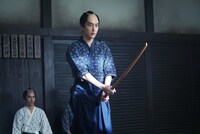 「居眠り磐音」より、杉野遥亮演じる慎之輔。