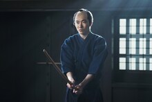 「居眠り磐音」より、柄本佑演じる琴平。