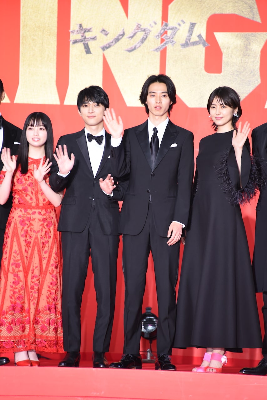 左から橋本環奈、吉沢亮、山崎賢人、長澤まさみ。 - 「キングダム」原 