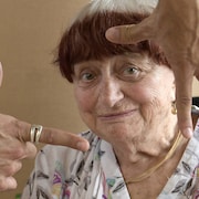 仏監督アニエス・ヴァルダが90歳で死去、“ヌーベルヴァーグの祖母”の異名