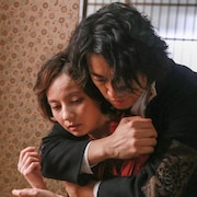 ベッキーがいかさま技「元禄積み」を華麗に披露、「麻雀放浪記2020」本編映像