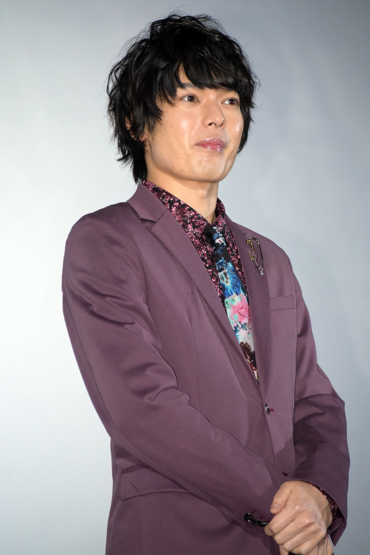 崎山つばさ