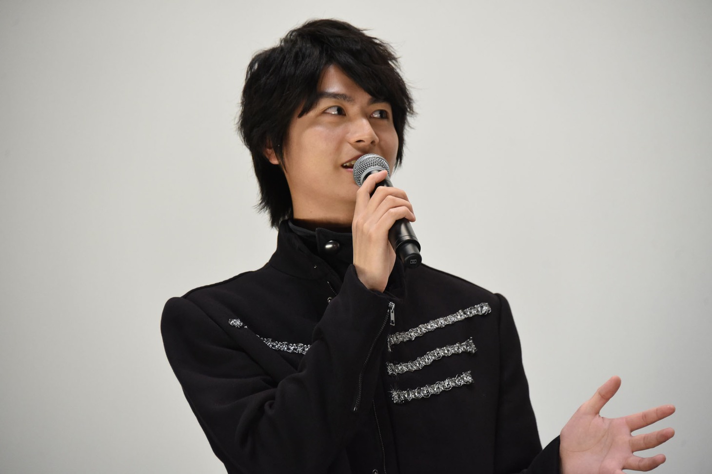 多和田任益