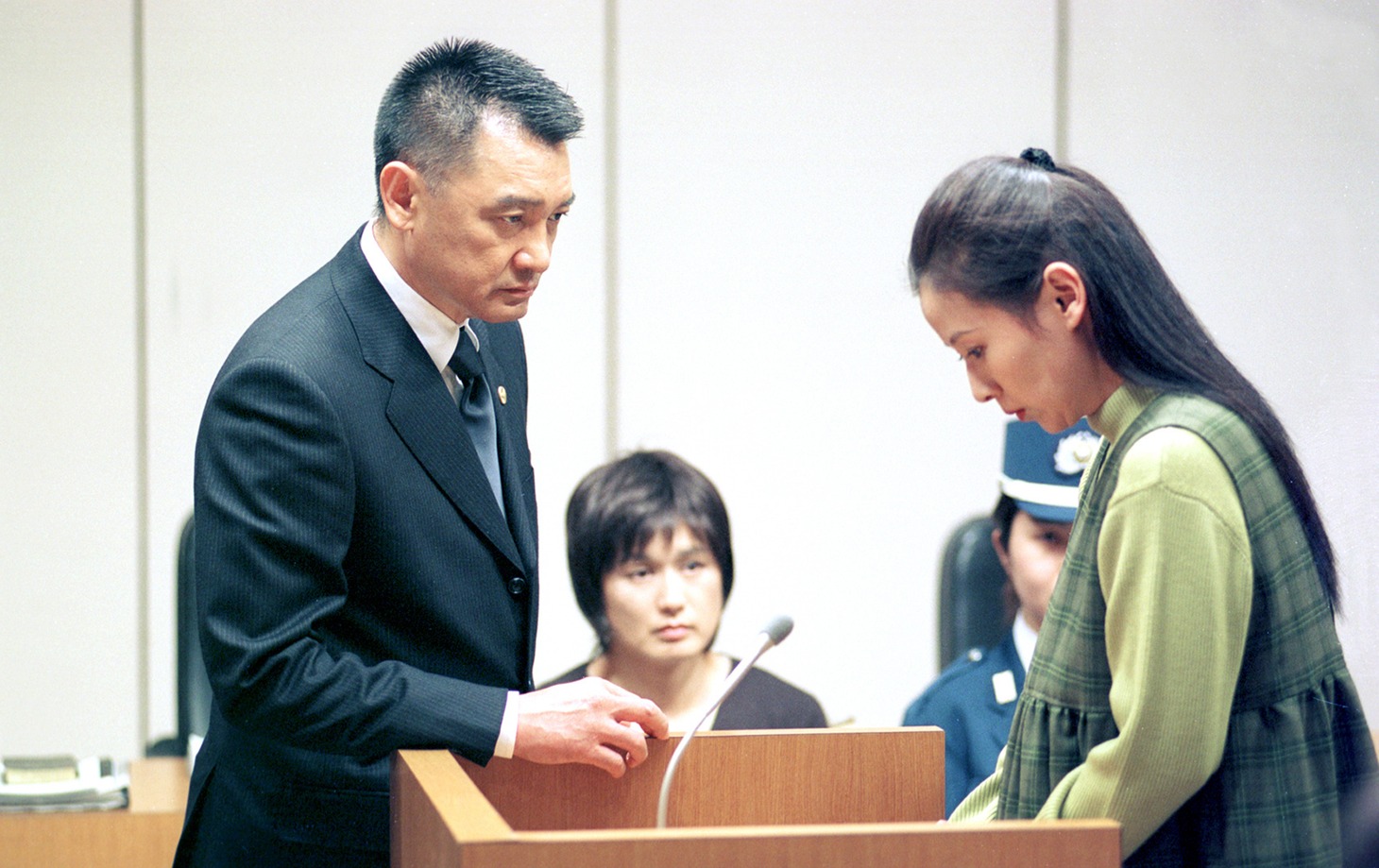 「坊さん弁護士・郷田夢栄2　被告席に立つ女」