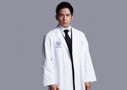 ドラマ「白い巨塔」より、岡田准一演じる財前五郎。