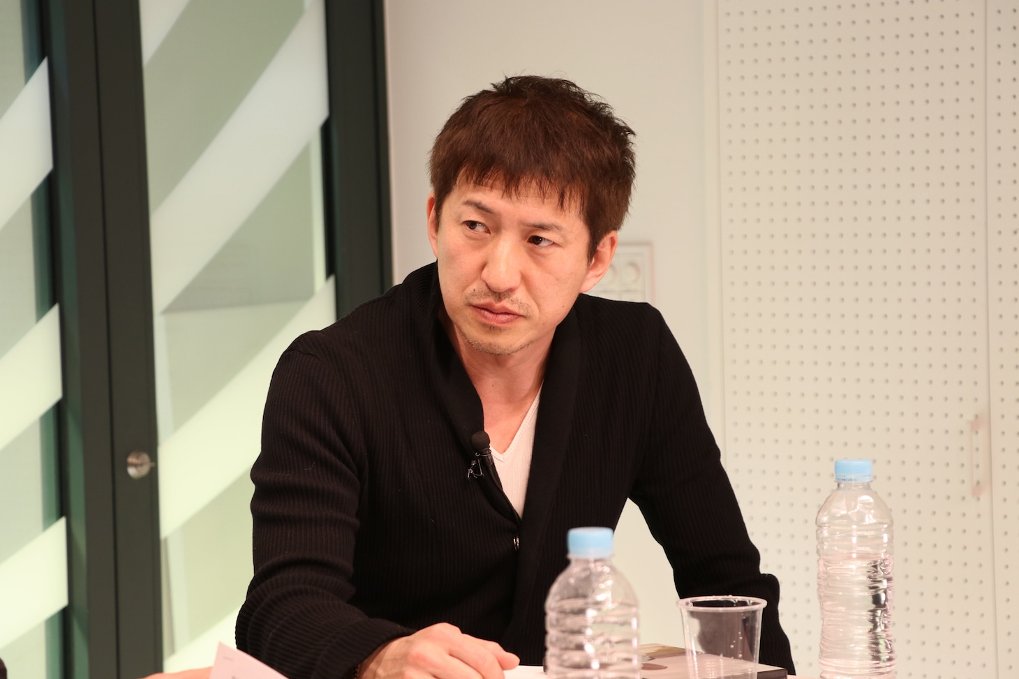 佐向大