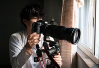 「アンダー・ユア・ベッド」