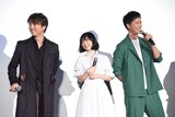 左からTAKAHIRO、柴田杏花、秋山真太郎。
