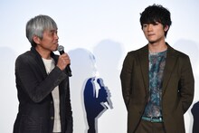 左から小市慢太郎、板垣瑞生。