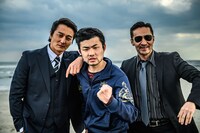 左から本宮泰風、小林勇貴、山口祥行。