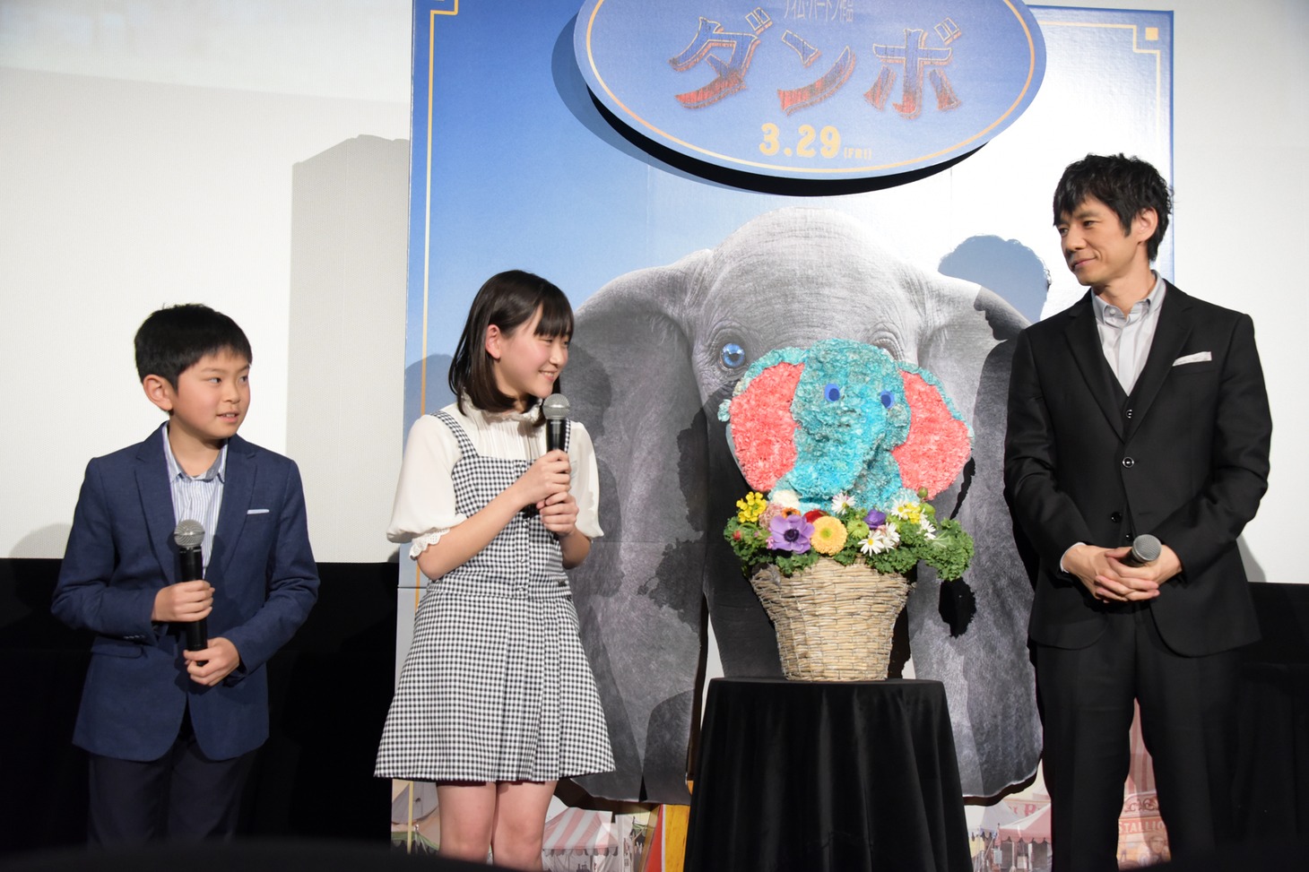 「ダンボ」公開御礼舞台挨拶の様子。