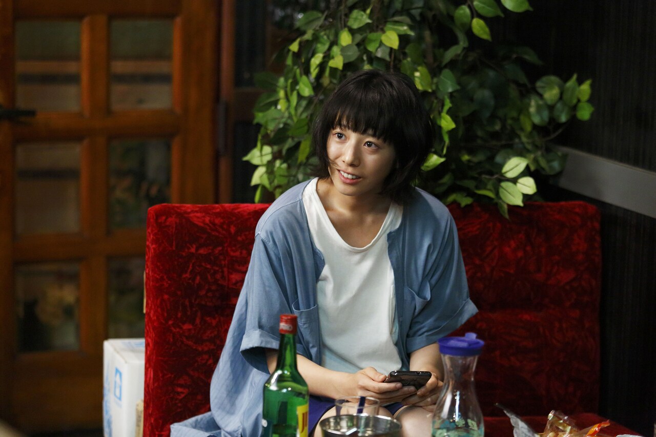 夏帆×シム・ウンギョン「ブルーアワーにぶっ飛ばす」10月公開
