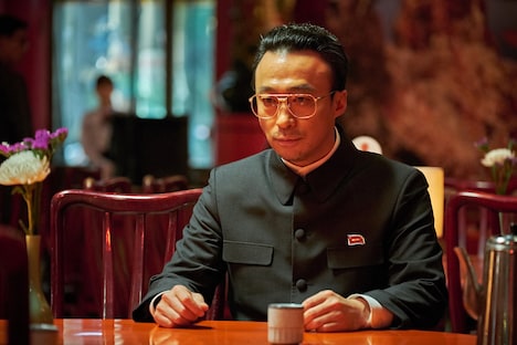 「工作 黒金星と呼ばれた男」より、イ・ソンミン演じるリ・ミョンウン。