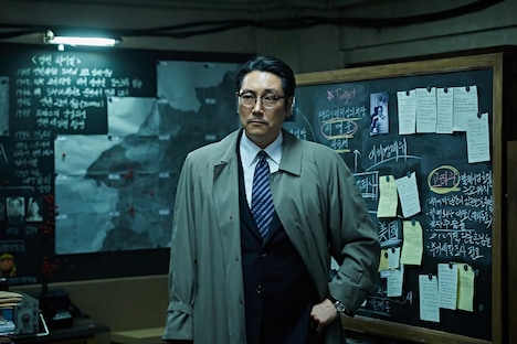 「工作 黒金星と呼ばれた男」より、チョ・ジヌン演じるチェ・ハクソン。