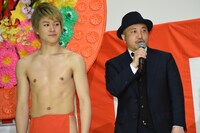 白石和彌（右）