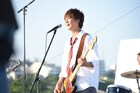 佐野勇斗、沖縄の青空に響かせた「小さな恋のうた」撮影現場で楽曲への思い入れ語る