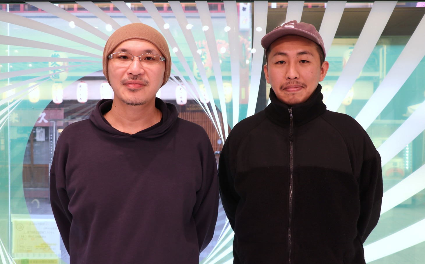 左からMCの森直人、三宅唱。