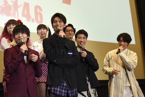 「JK☆ROCK」初日舞台挨拶の様子。