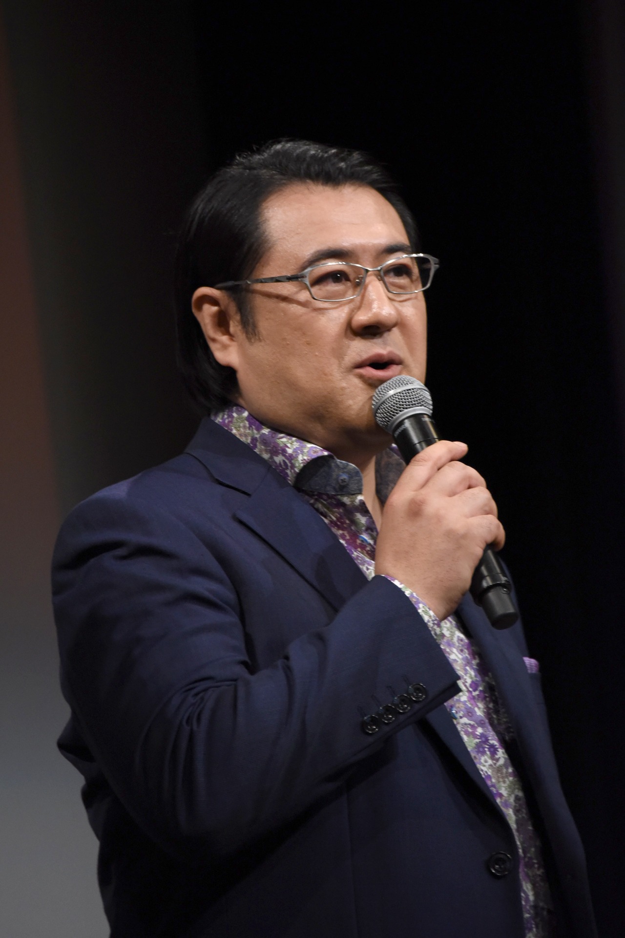 小手伸也