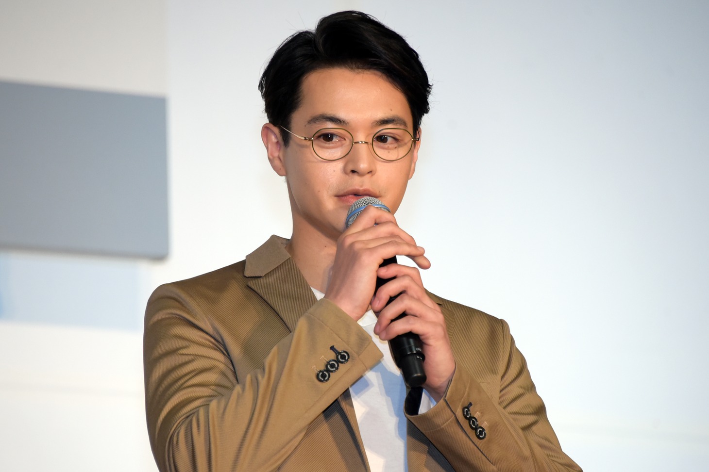瀬戸康史