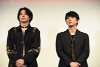 左から山崎賢人、吉沢亮。
