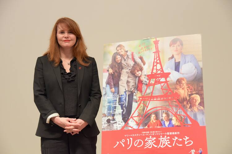 働く母親の 罪悪感 を減らしたい パリの家族たち 監督が作品に込めた思い 映画ナタリー