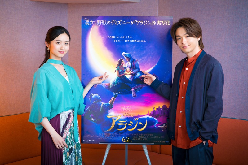 左から木下晴香、中村倫也。