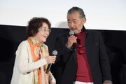 左から倍賞千恵子、藤竜也。