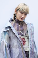 コムアイ演じるサニー。