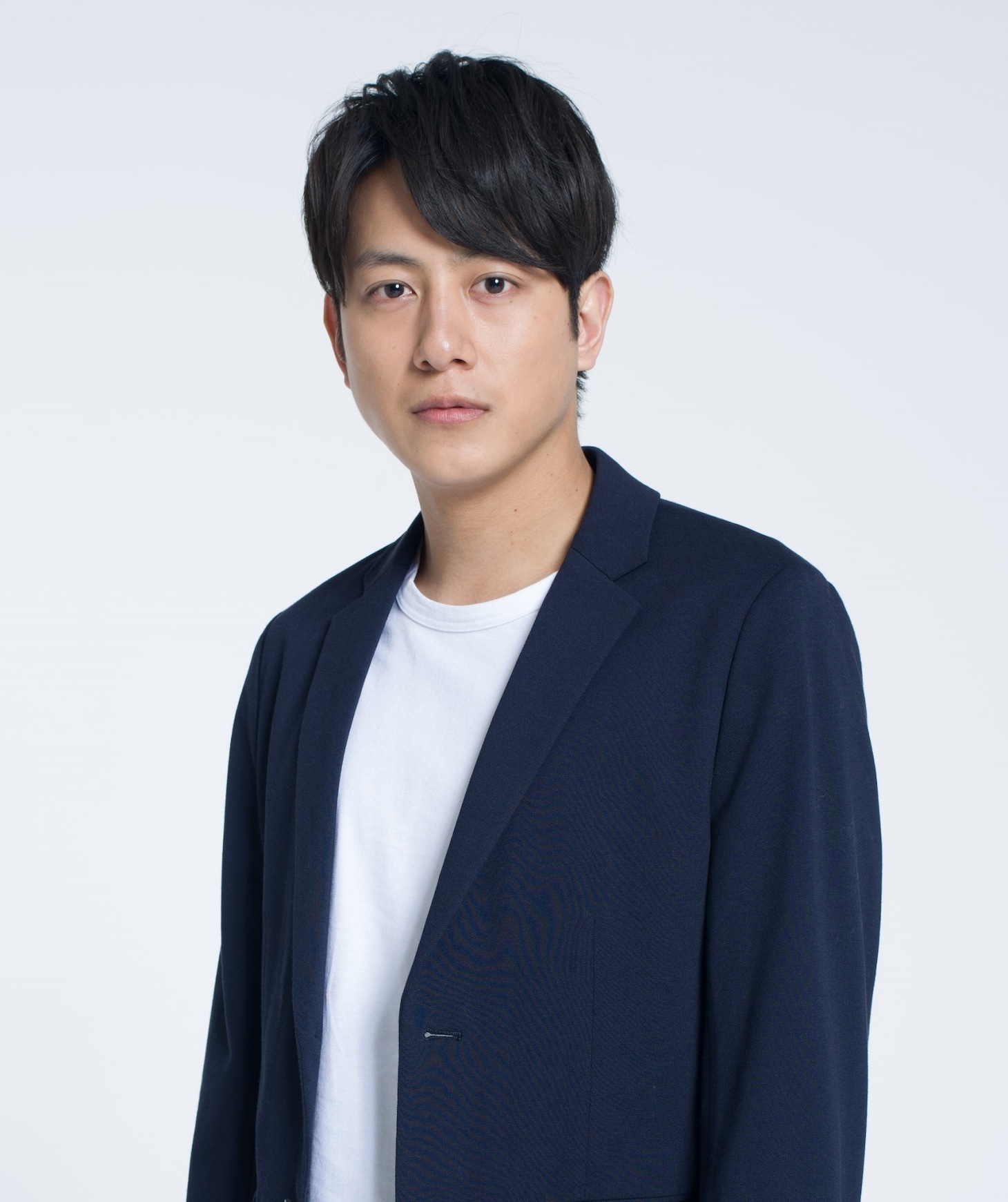 溝端淳平演じる新谷洋輔。