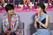 「恋と就活のダンパ」試写会の様子。左から加藤諒、小芝風花。