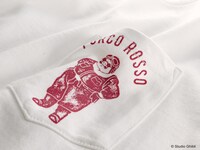 「紅の豚 Tシャツ アドリア海のエース」の胸ポケット。